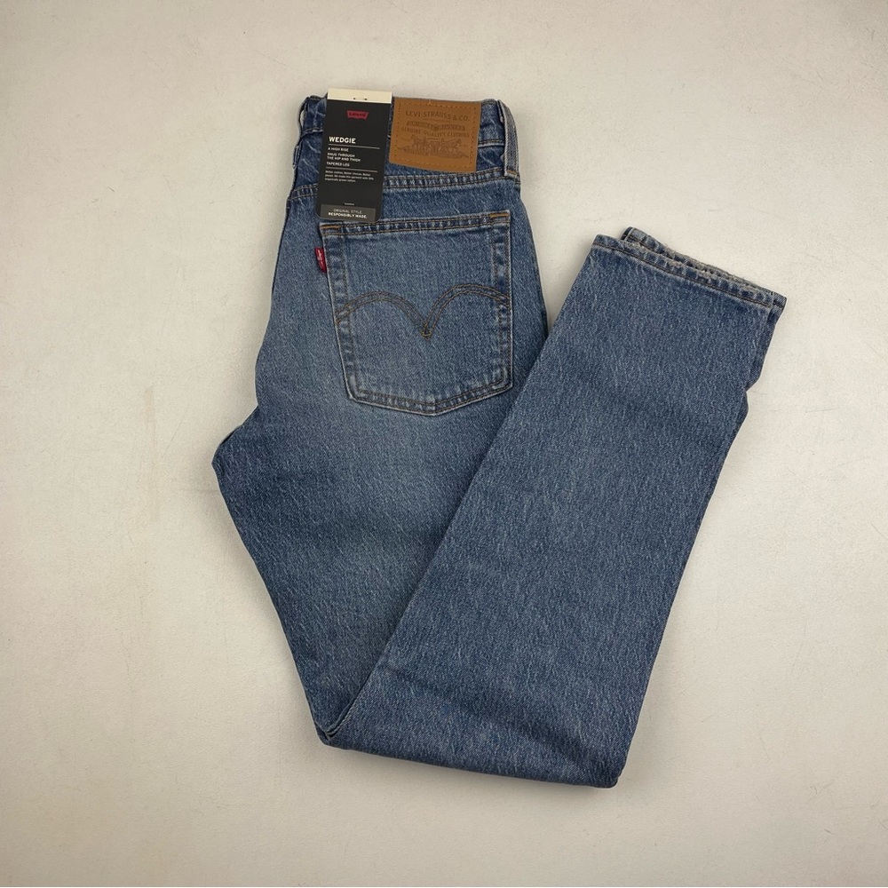NWT Levi’s High Waist wedgie fit Jeans